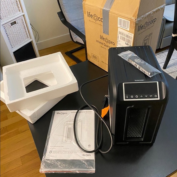 Lifesmart medium room infrared heater with remote - Picture 7 of 7